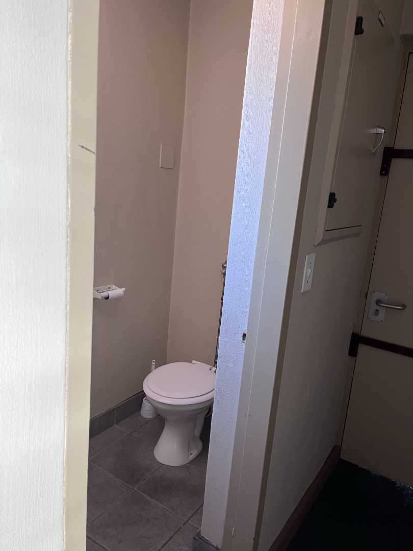 To Let Commercial Property for Rent in Oakdale Western Cape